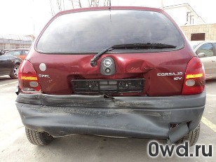 Битый автомобиль Opel Corsa